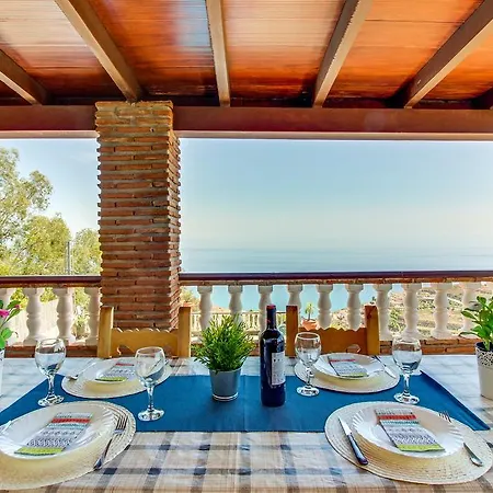 Vistas Villa *